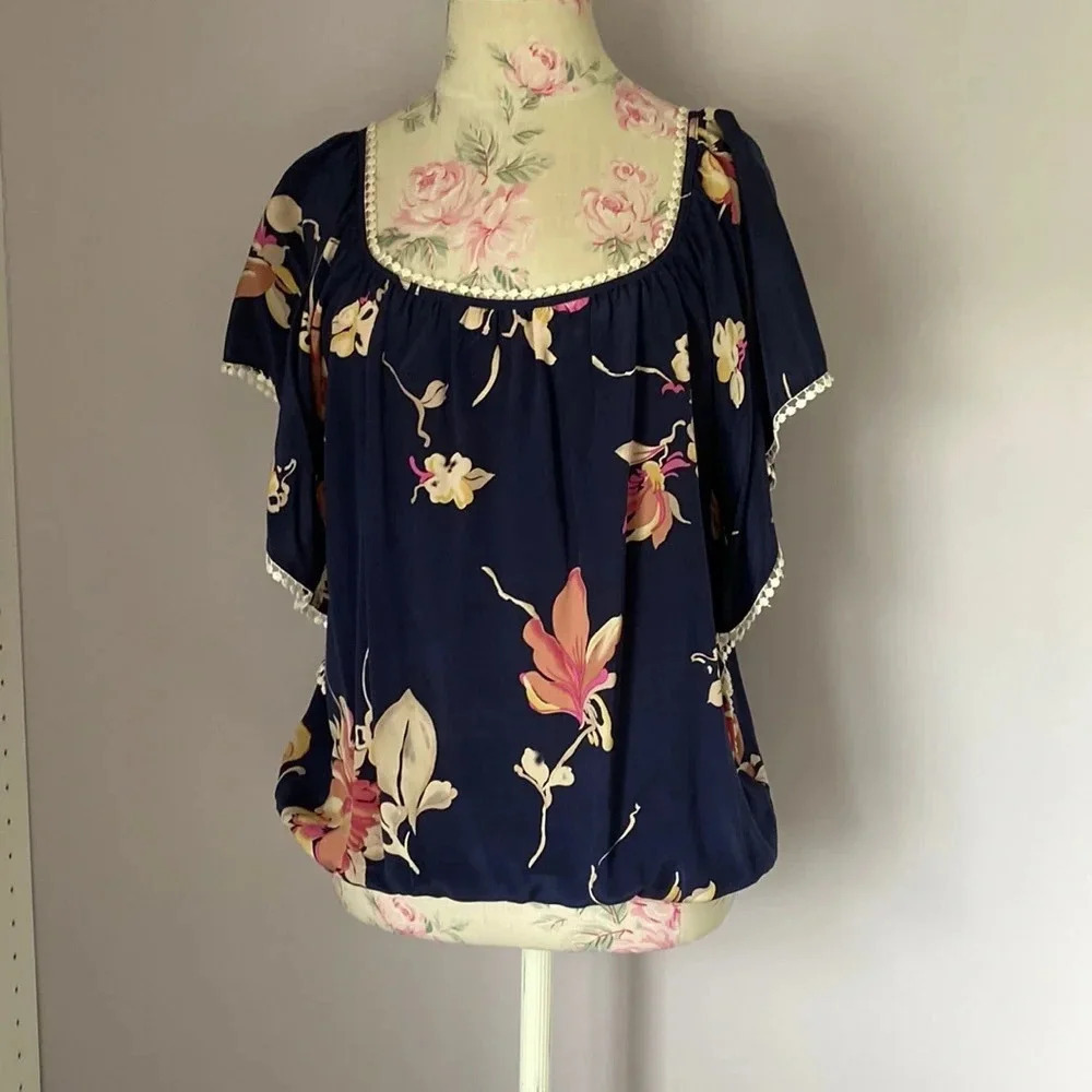 Yumi kim silk printed blouse size medium